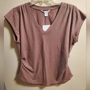 NWT Athleta Outbound V-neck Tee